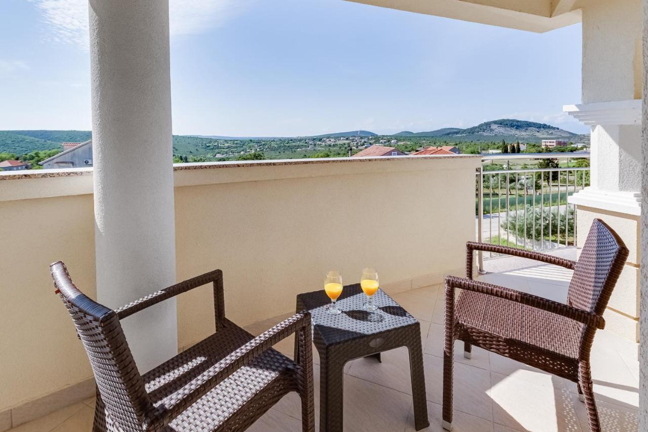 Apartman David S Bazenom Podusje Exterior foto