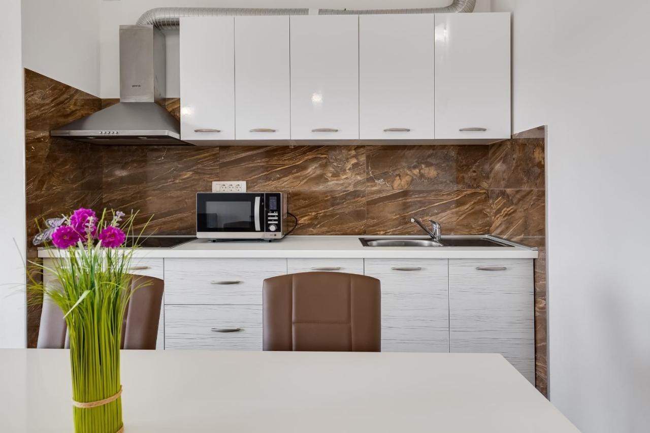 Apartman David S Bazenom Podusje Exterior foto
