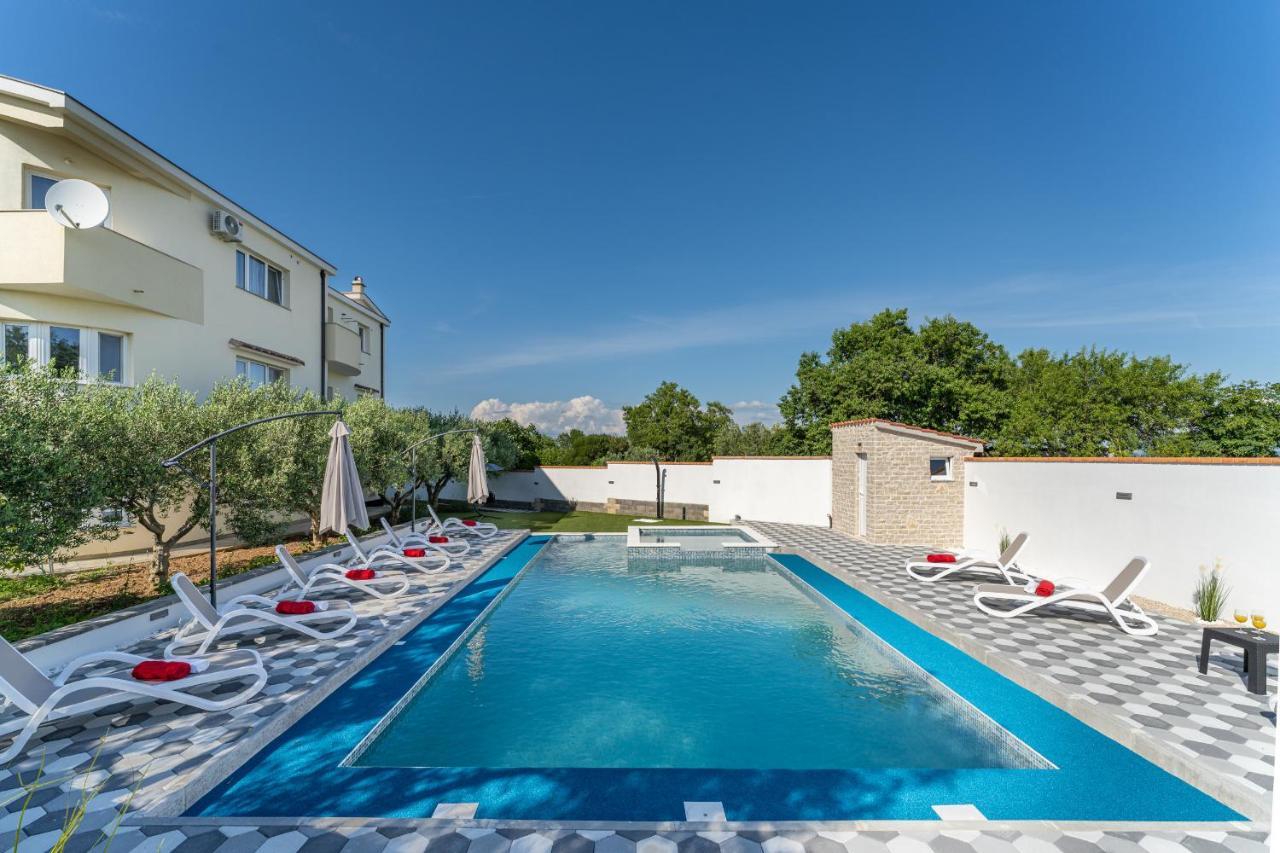 Apartman David S Bazenom Podusje Exterior foto
